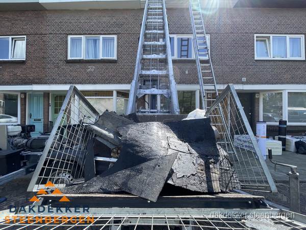 Kosten dakreparatie: dakschade aan flatgebouw in Steenbergen